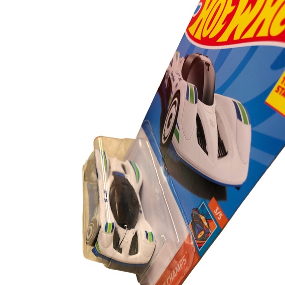 β
π 4/$20π β
2023 Group C Fantasy White #85/250 HW Track Champs 3/5 - Picture 2 of 4